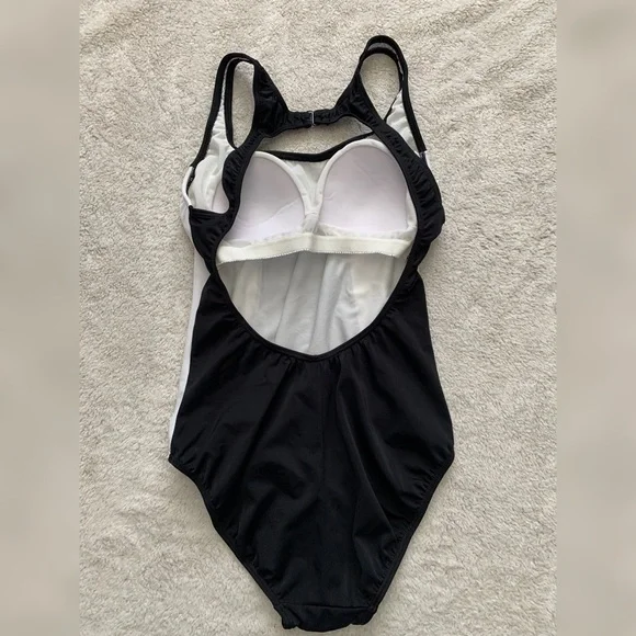 One piece bikini - Picture 2 of 4